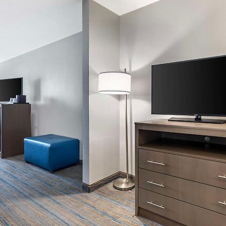 Best Western Plus Stephenville Inn Bagian luar foto